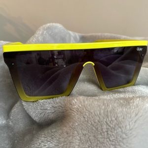 Quay Sunglasses -Neon Yellow